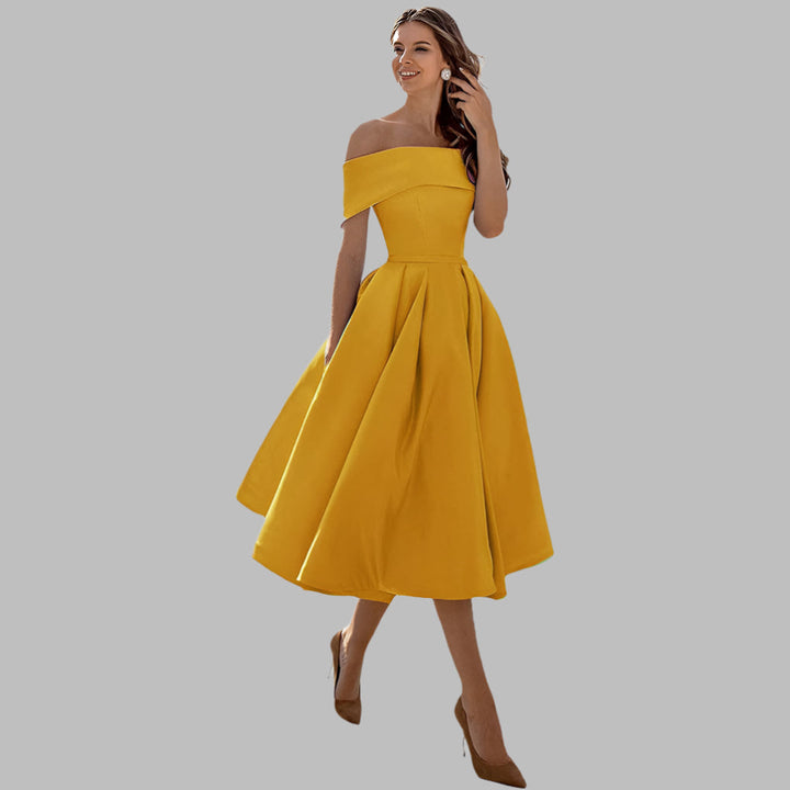 Abito da ballo vintage in raso con spalle scoperte