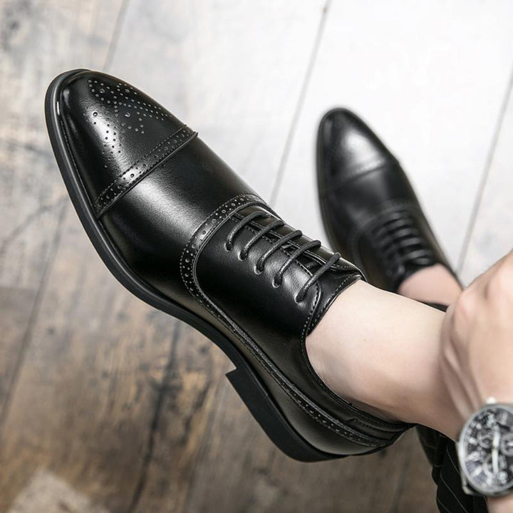Scarpe Oxford Brogue in pelle lucida da uomo