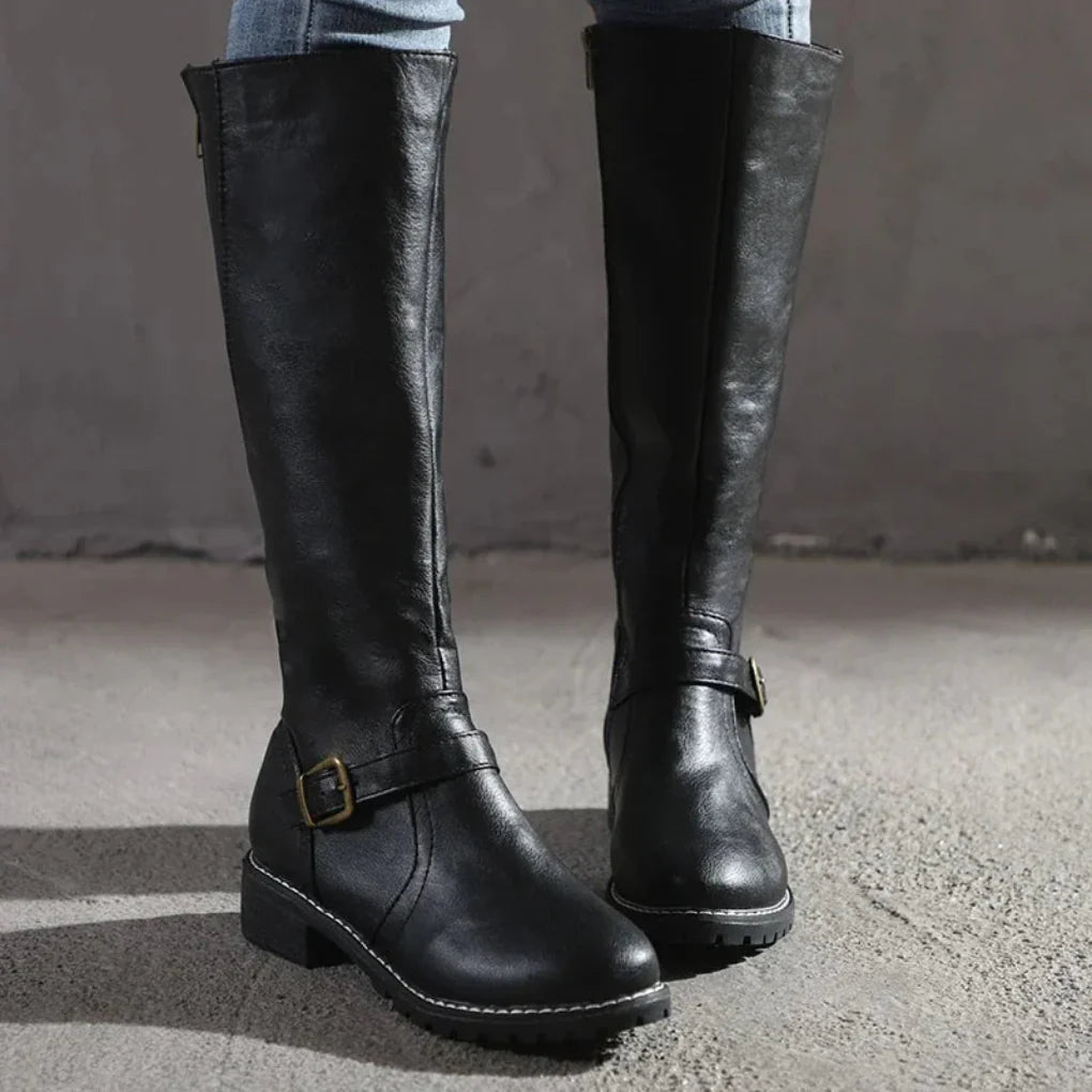 Eleganti stivali in pelle da donna per ogni occasione