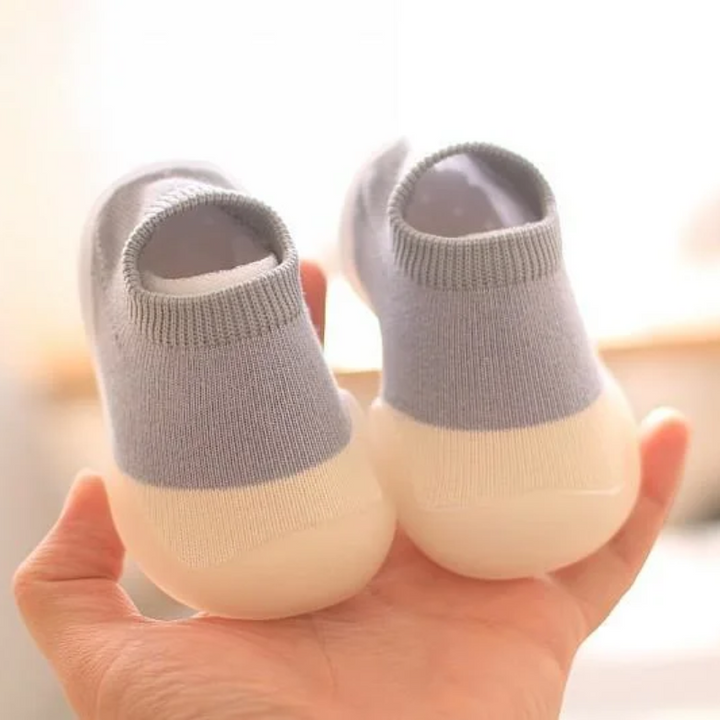 Scarpe flessibili per bambini a piedi nudi
