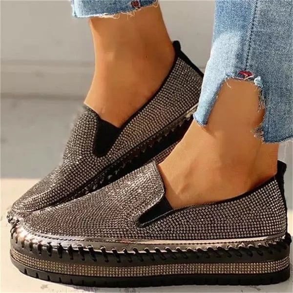 Scarpe slip-on di lusso con dettagli scintillanti per le donne