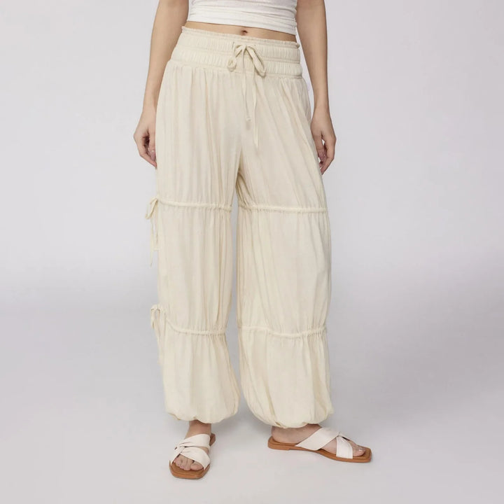 BohoEase - Pantaloni Larghi con Vita Elastica e Look a Strati
