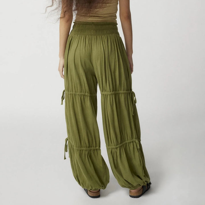 BohoEase - Pantaloni Larghi con Vita Elastica e Look a Strati