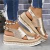 Comfort e audacia nella moda estiva: sandali con tacco a zeppa