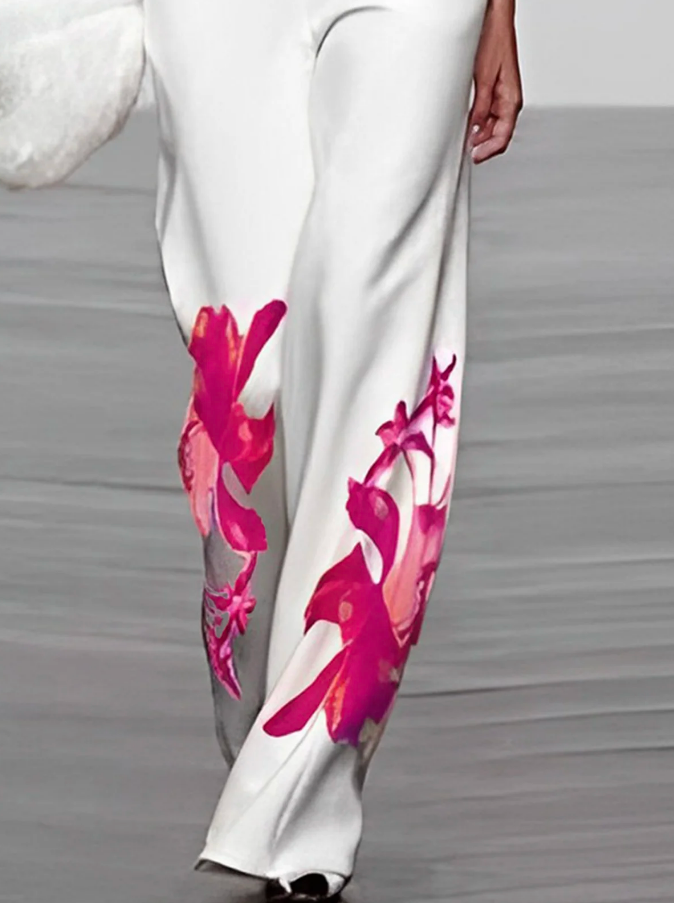 Completo due pezzi da donna con design floreale in grassetto