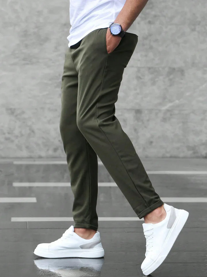 Pantaloni elasticizzati moderni da uomo
