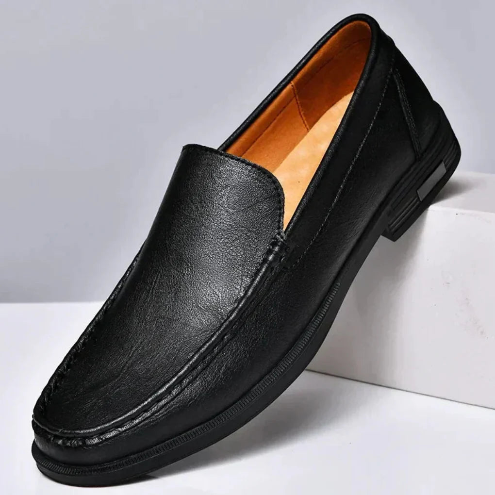 Mocassini slip-on in pelle cuciti a mano