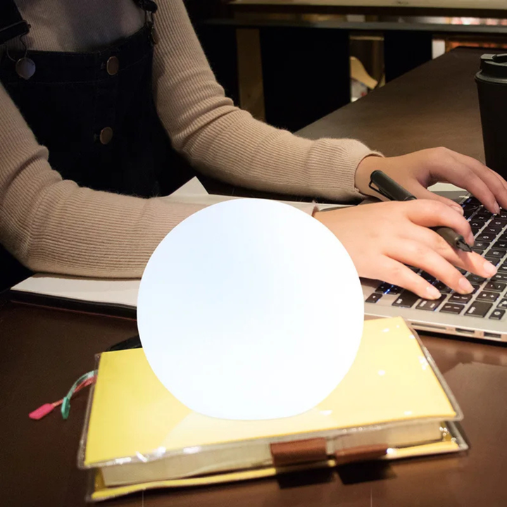 Lampada da tavolo a LED colorata con telecomando