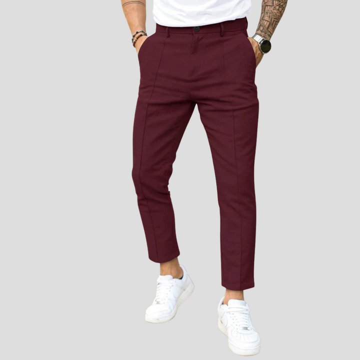 Pantaloni da uomo per il tempo libero: eleganza casual con un fascino quotidiano