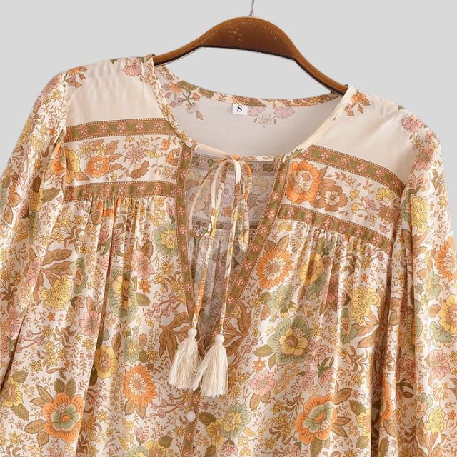 Camicetta bohémien con dettagli di nappe
