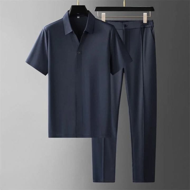 Set polo e pantaloni due pezzi per uomo