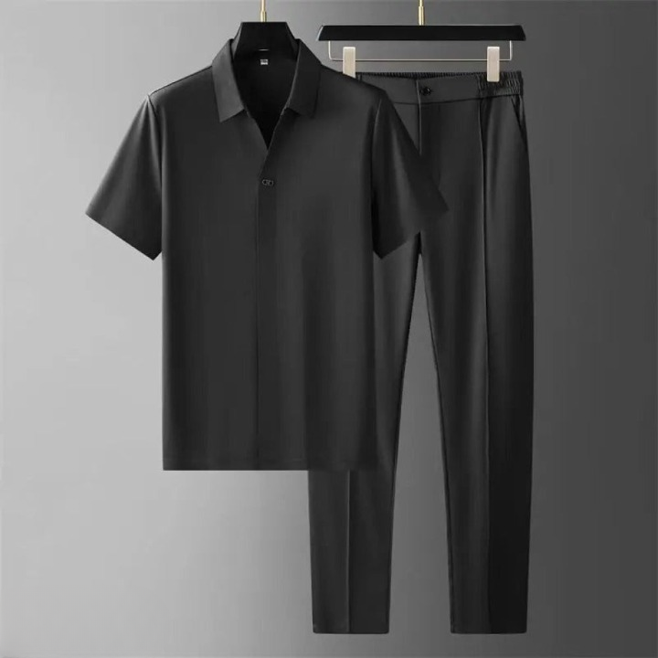 Set polo e pantaloni due pezzi per uomo
