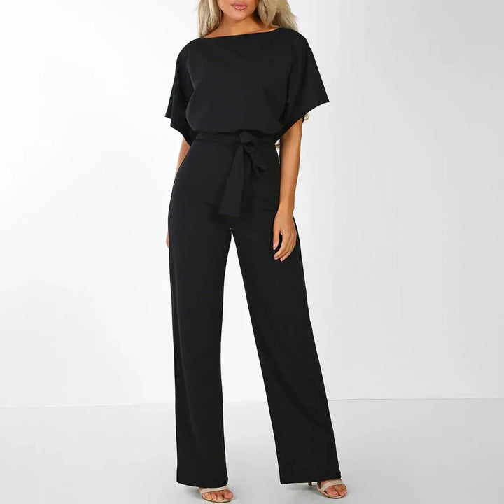 Tuta elegante da donna con vita sottile