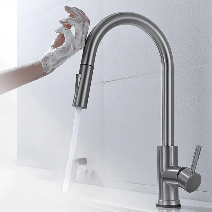 Rubinetto da cucina touchless con sensore di movimento