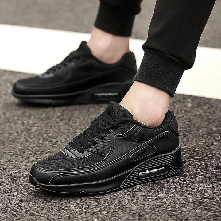Sneakers da uomo in pelle bianca con suola alta