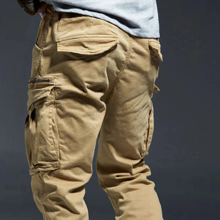 Pantaloni cargo multitasche da uomo