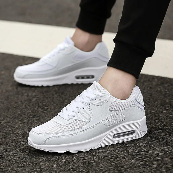 Sneakers da uomo in pelle bianca con suola alta