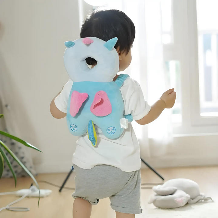 Protezione per la testa e il collo del bambino allegro
