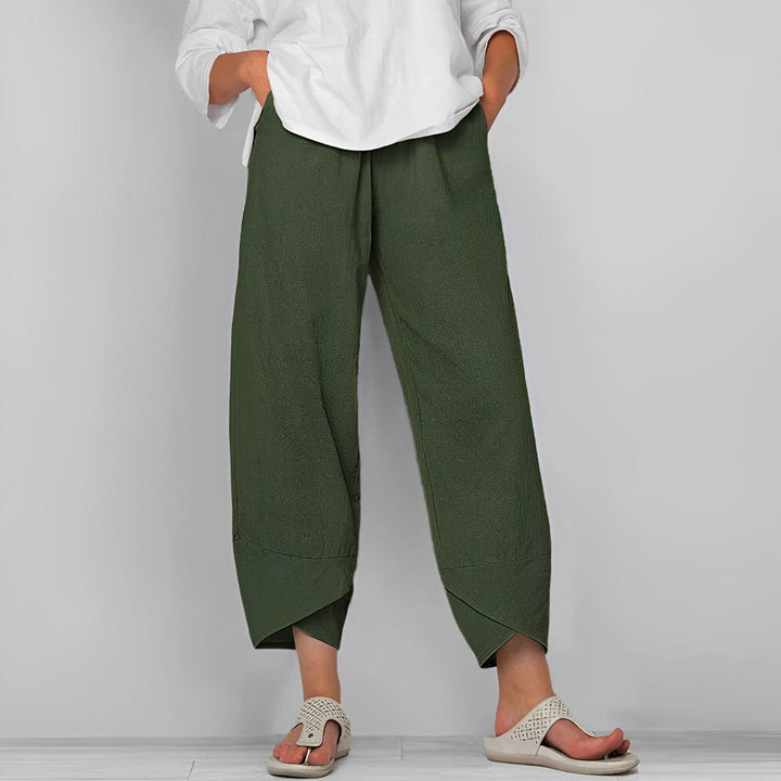 Eleganti pantaloni in raso a gamba larga