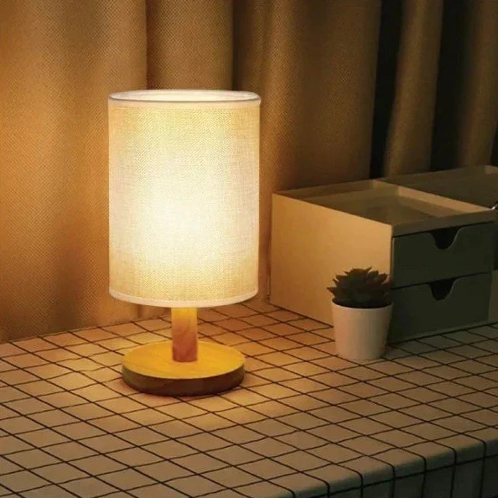 Lampada da comodino moderna in legno