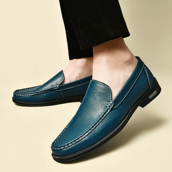 Mocassini slip-on in pelle cuciti a mano