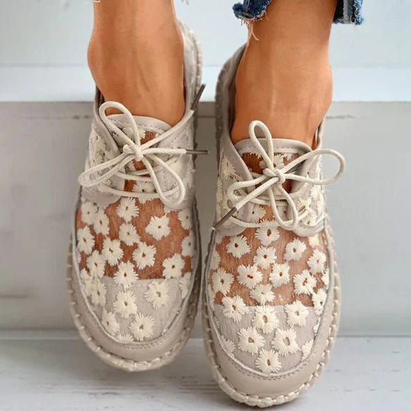 Sneakers ortopediche ricamate da donna